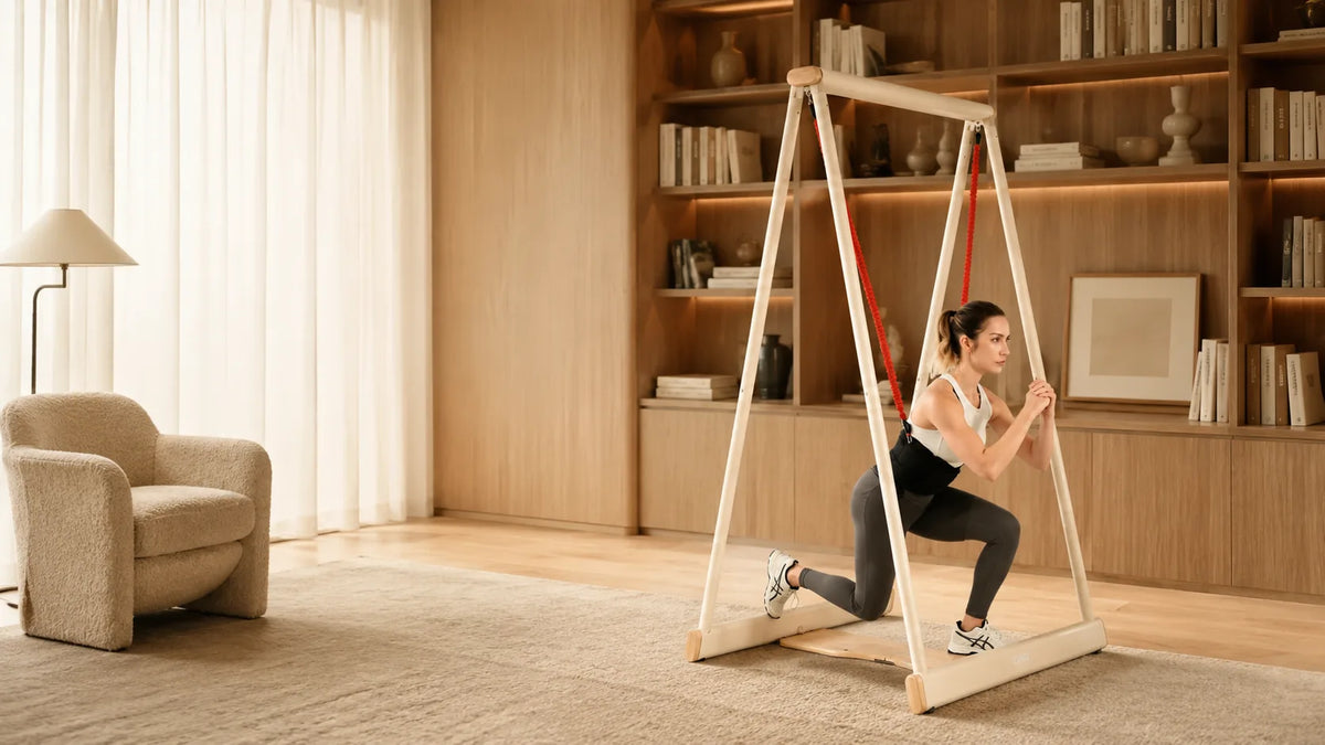 EINNO WellMotion Stand home training in a warm modern library
